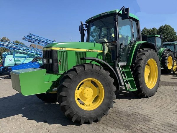 Трактор John Deere 6510