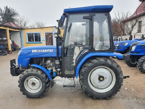 Минитрактор с кабиной DW 244 AHTXC