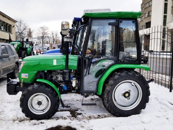 Минитрактор с кабиной DW 404 AC